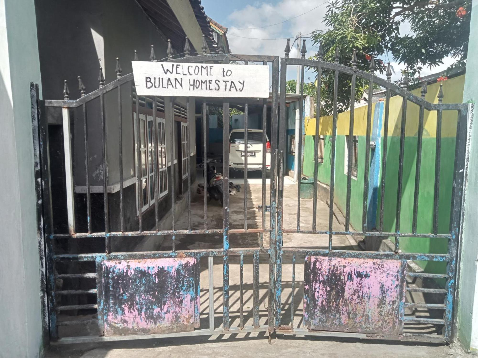 Bulan Homestay Plambi Kültér fotó